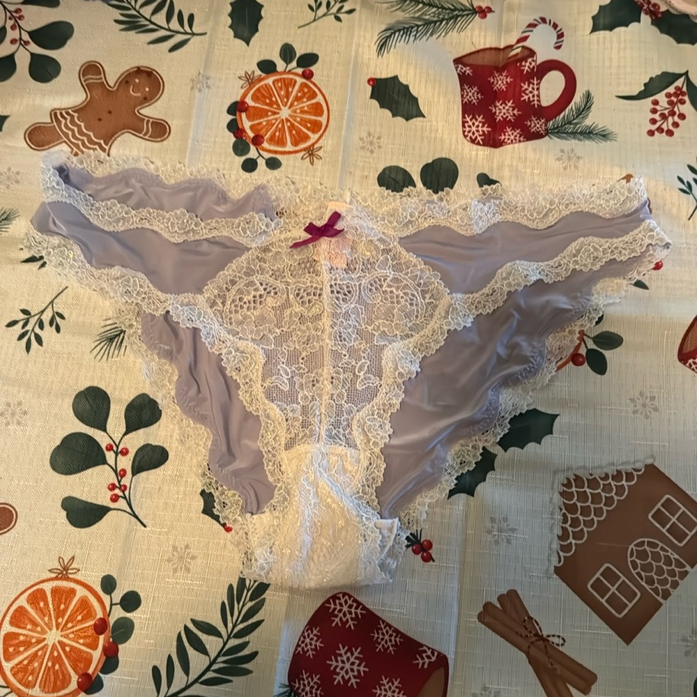 Victoria’s Secret dream angles pantie